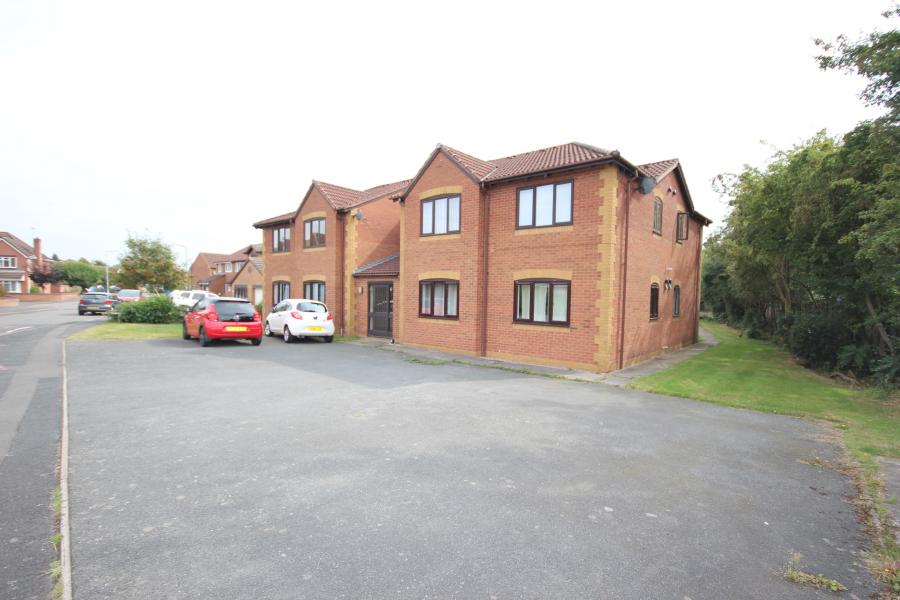Flat Birkdale Avenue in East Staffordshire