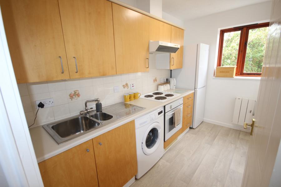 Flat Birkdale Avenue in East Staffordshire
