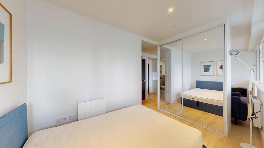 Flat Humphry Repton Lane in Greater London