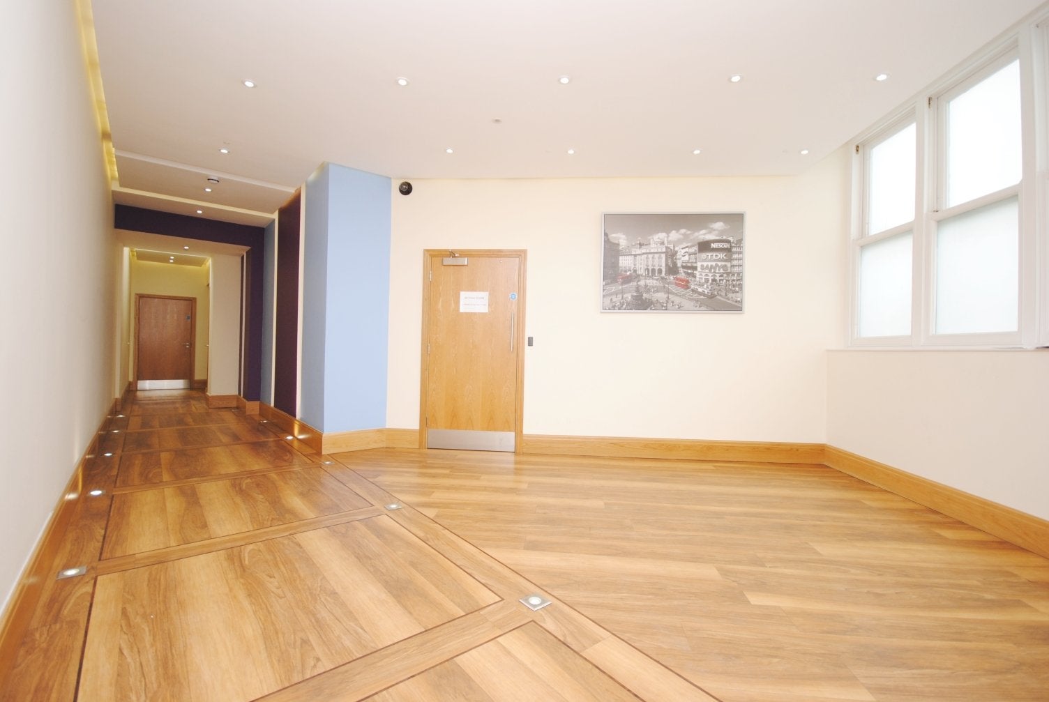 Flat Shakespeare Road in Greater London