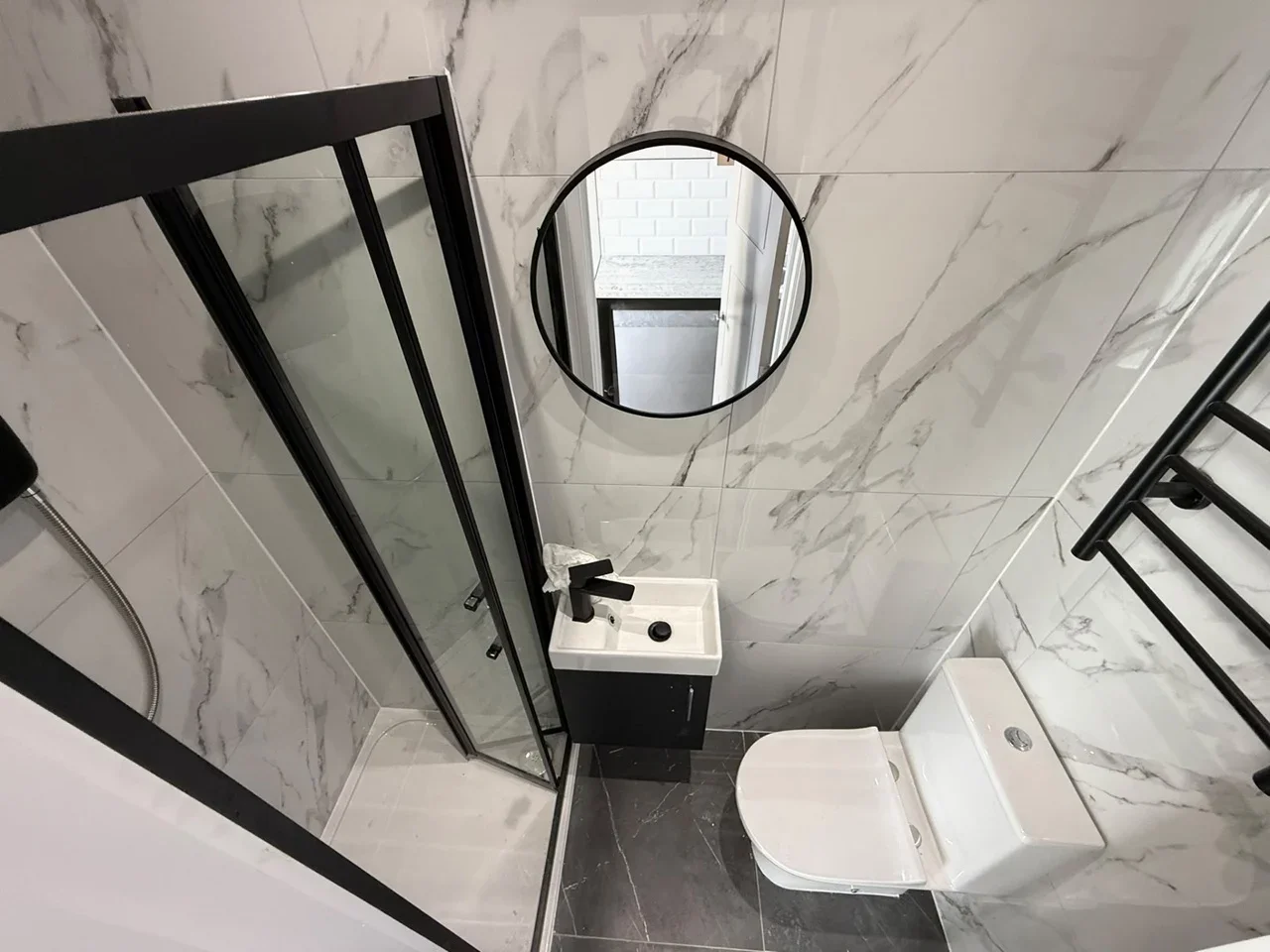 Flat Goldhawk Road in Greater London