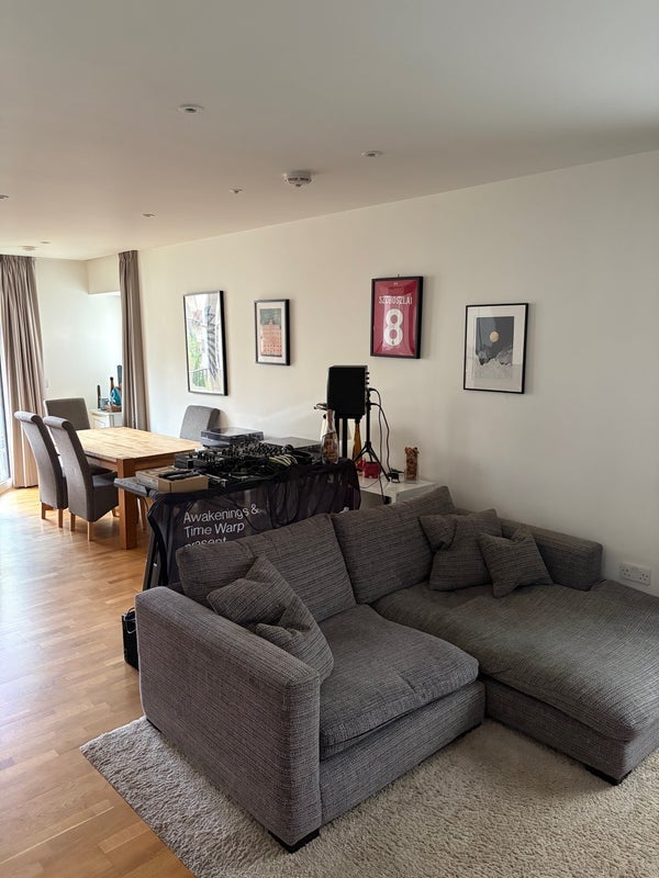 Room Napa Close in Greater London