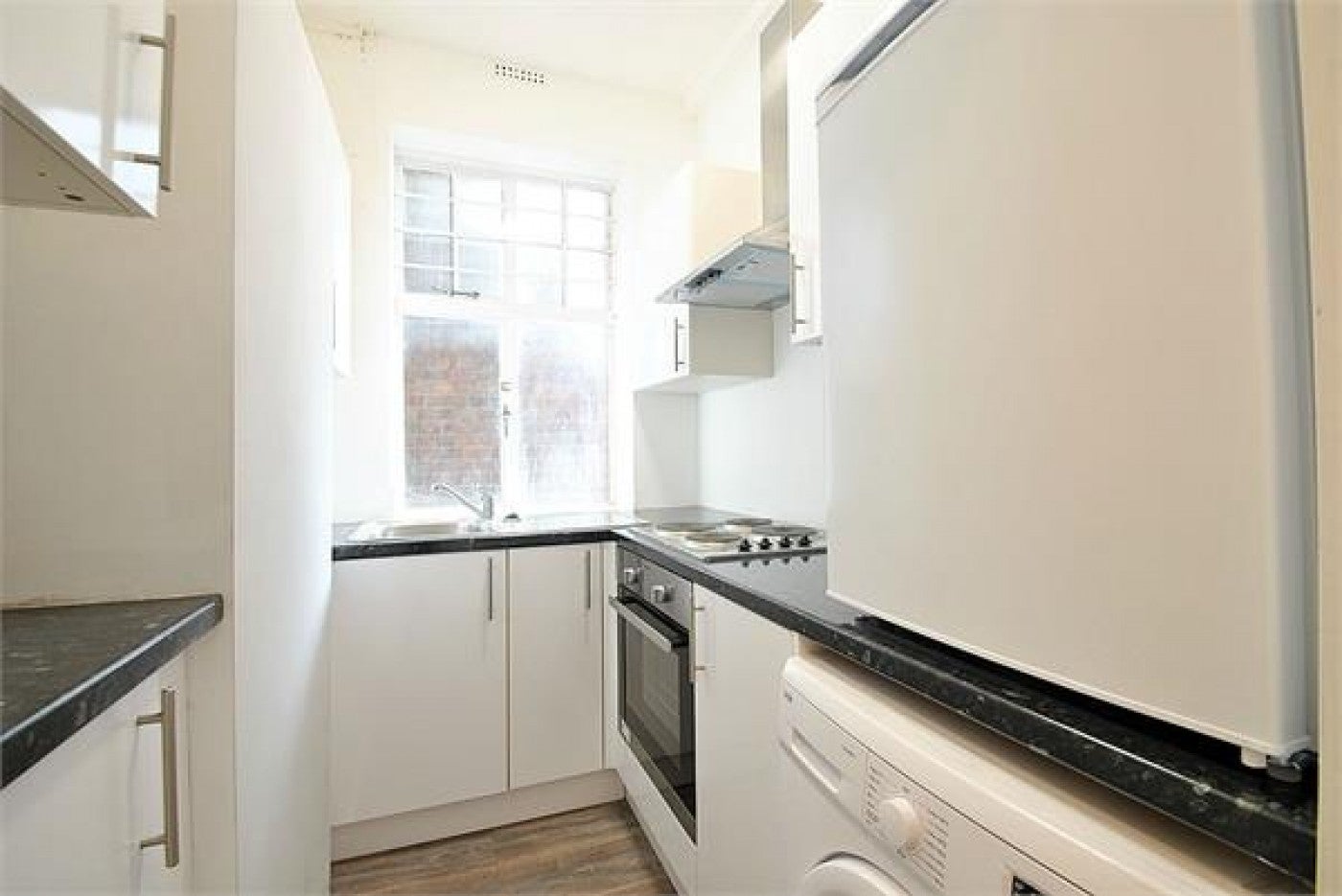 Flat Belsize Grove in Greater London