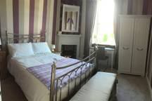 Room Saughtonhall Drive in City of Edinburgh