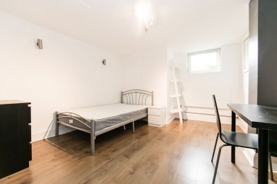 Flat Hartley Avenue in Leeds