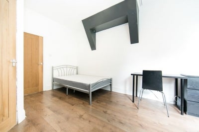 Flat Hartley Avenue in Leeds