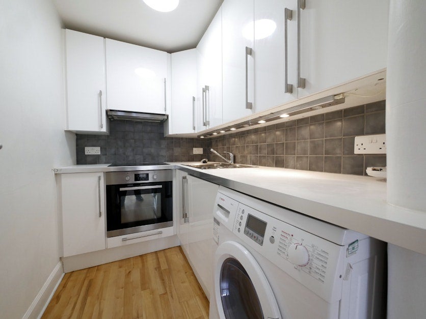 Flat Henderson Row in City of Edinburgh