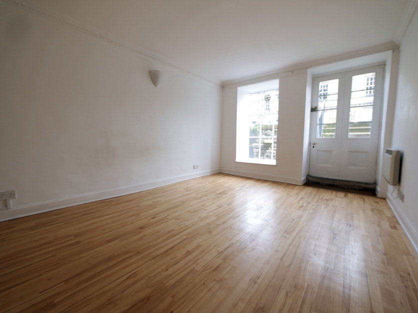 Flat Henderson Row in City of Edinburgh
