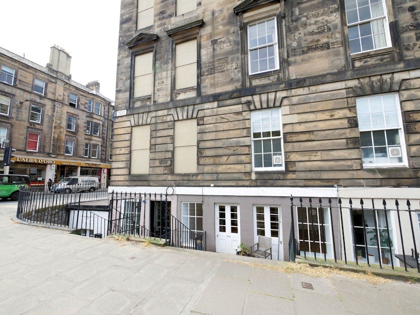 Flat Henderson Row in City of Edinburgh