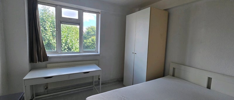 Room Lindley Street in Greater London