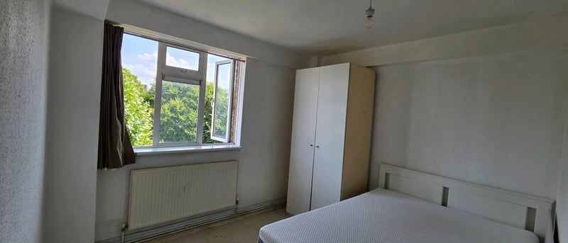 Room Lindley Street in Greater London