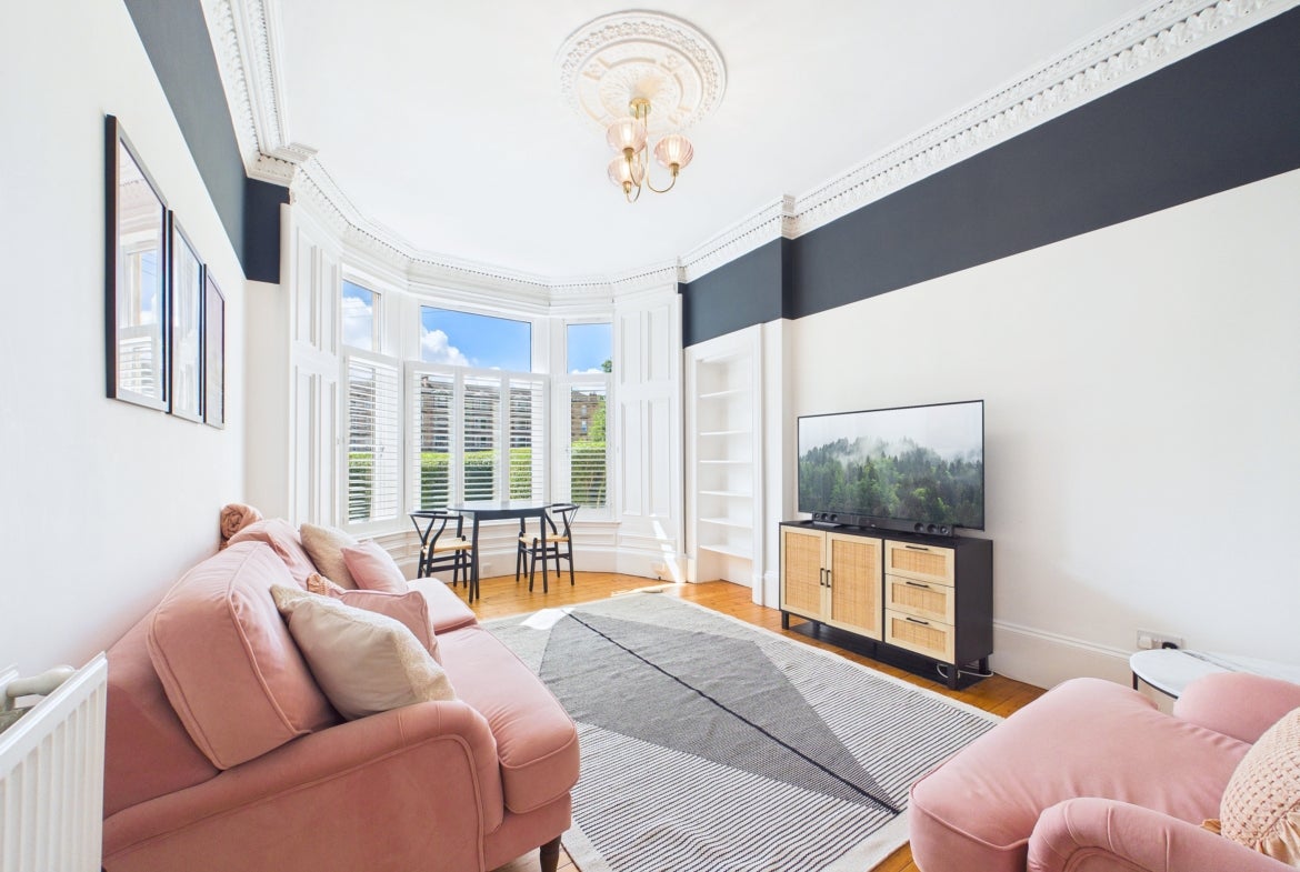 Flat Onslow Drive in Glasgow