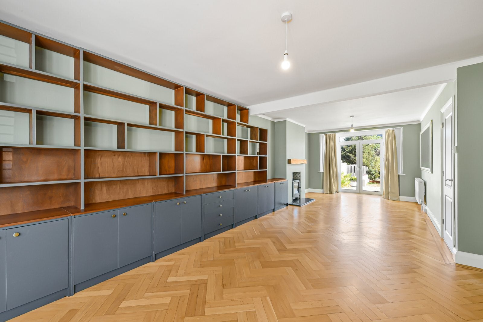 House Vincent Gardens in Greater London