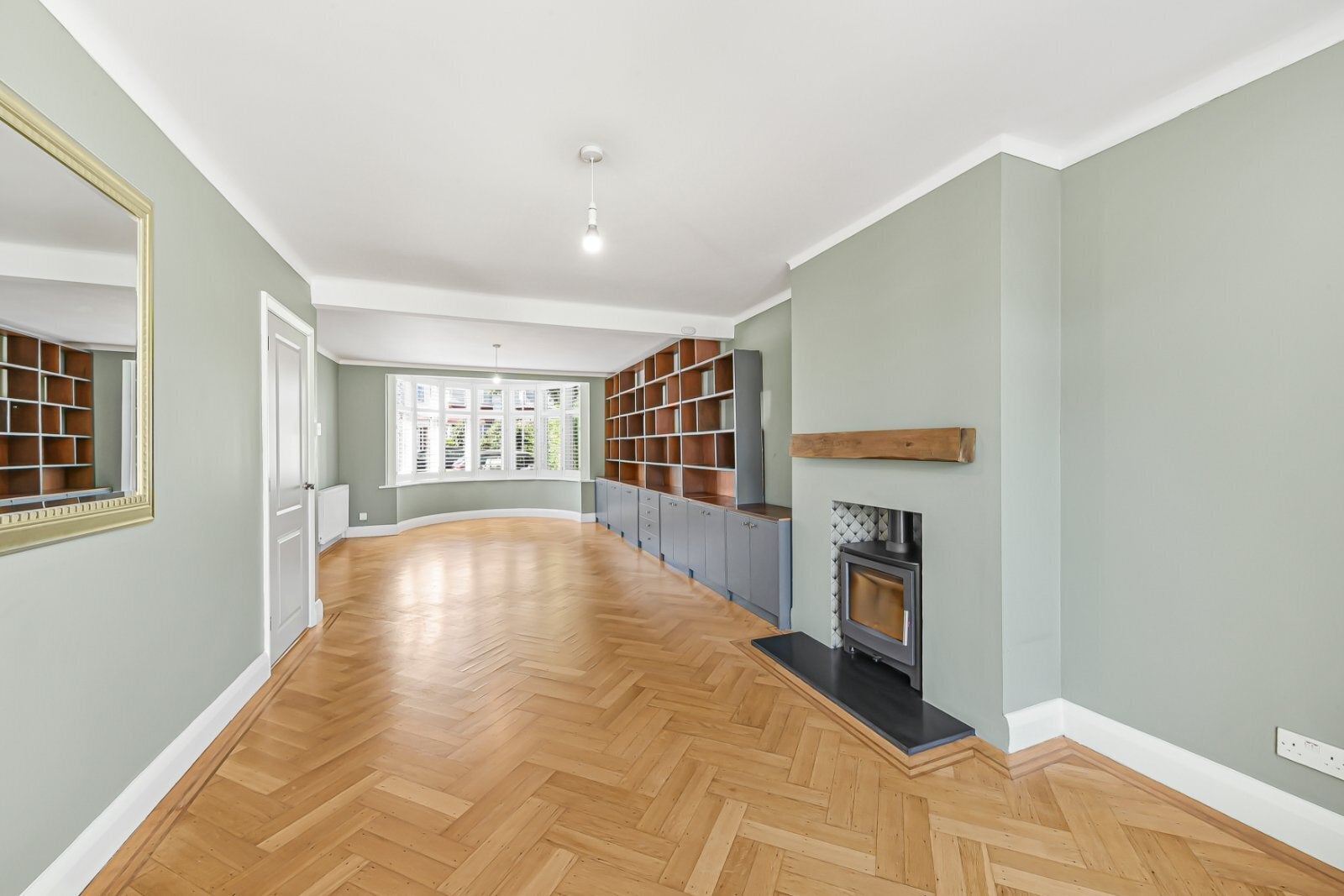 House Vincent Gardens in Greater London