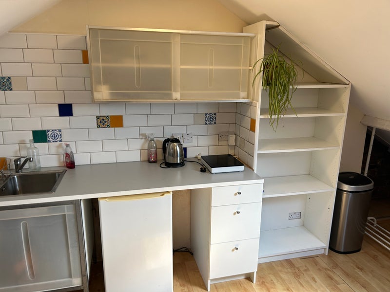 Room Lessing Street in Greater London