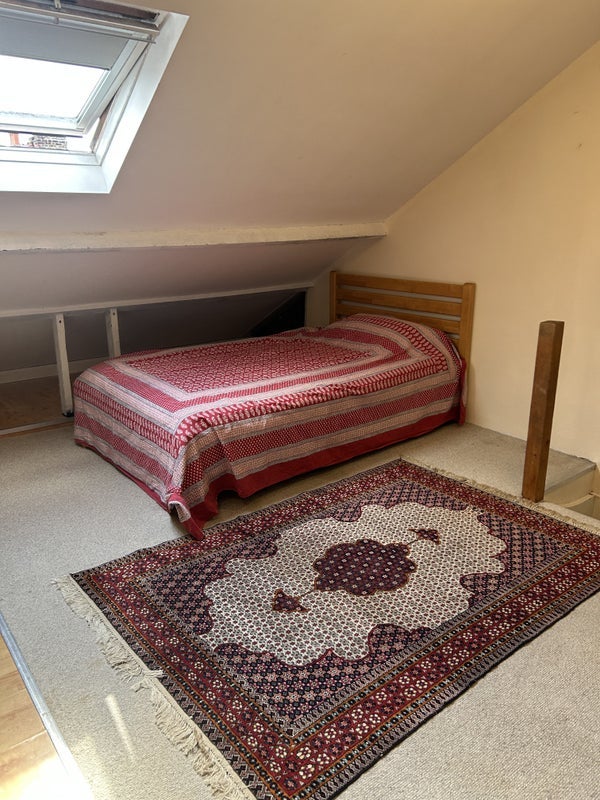 Room Lessing Street in Greater London