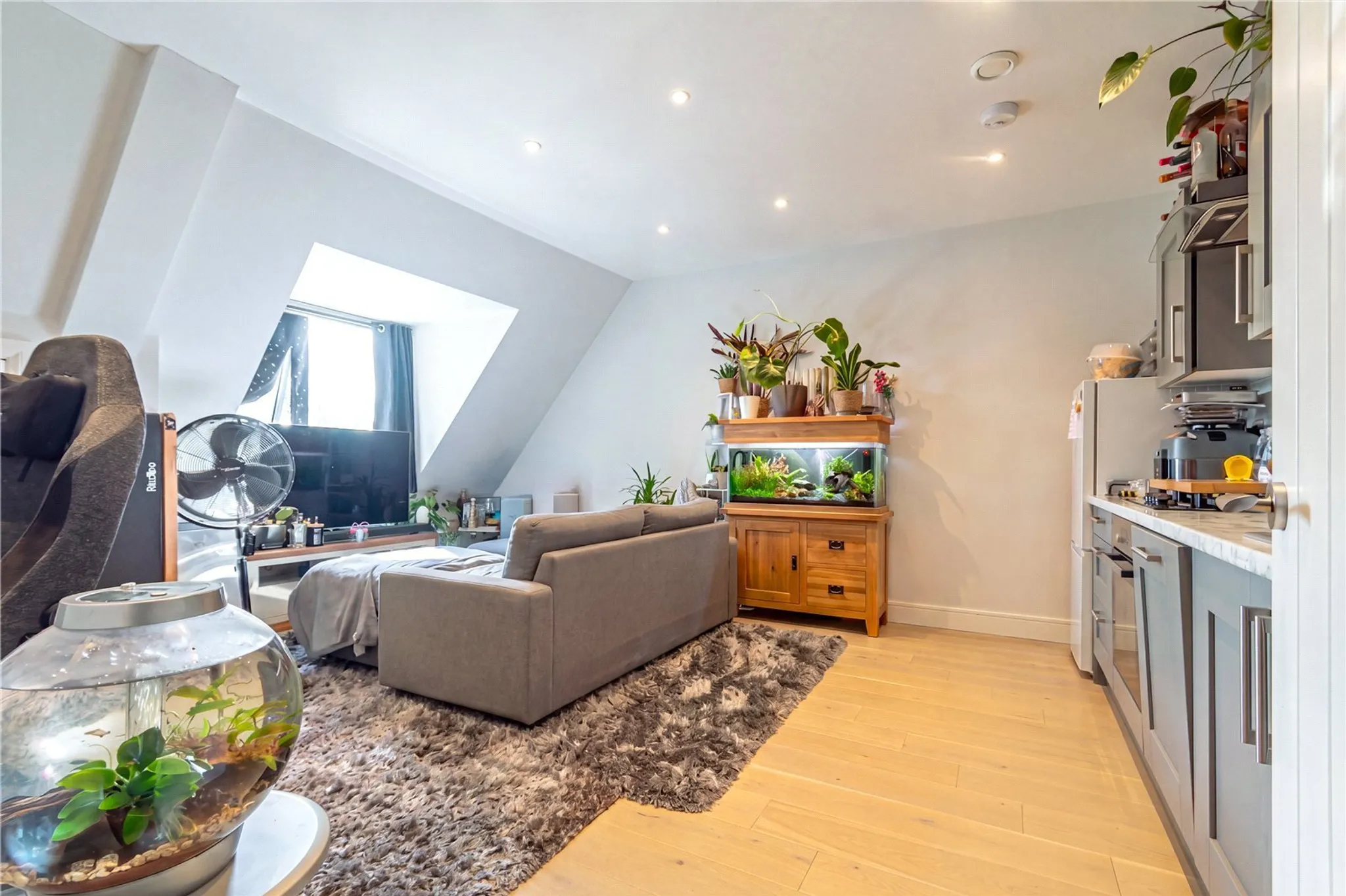 Flat Brookvale Court in Newbury