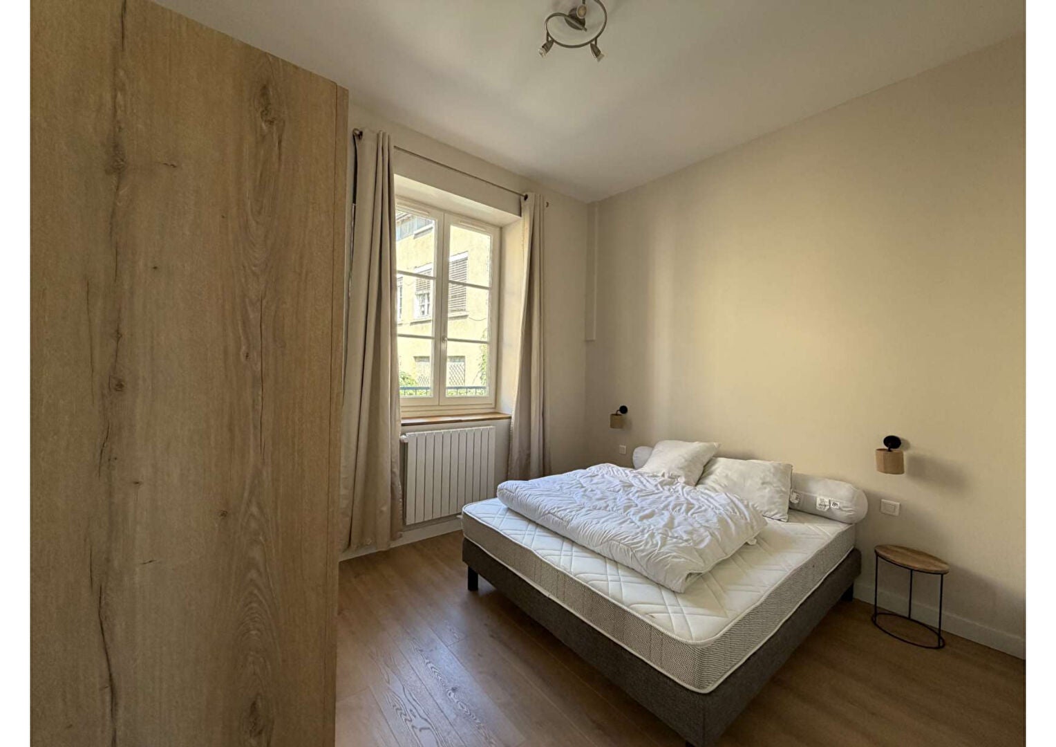 Flat Rue Royet in Caluire-et-Cuire