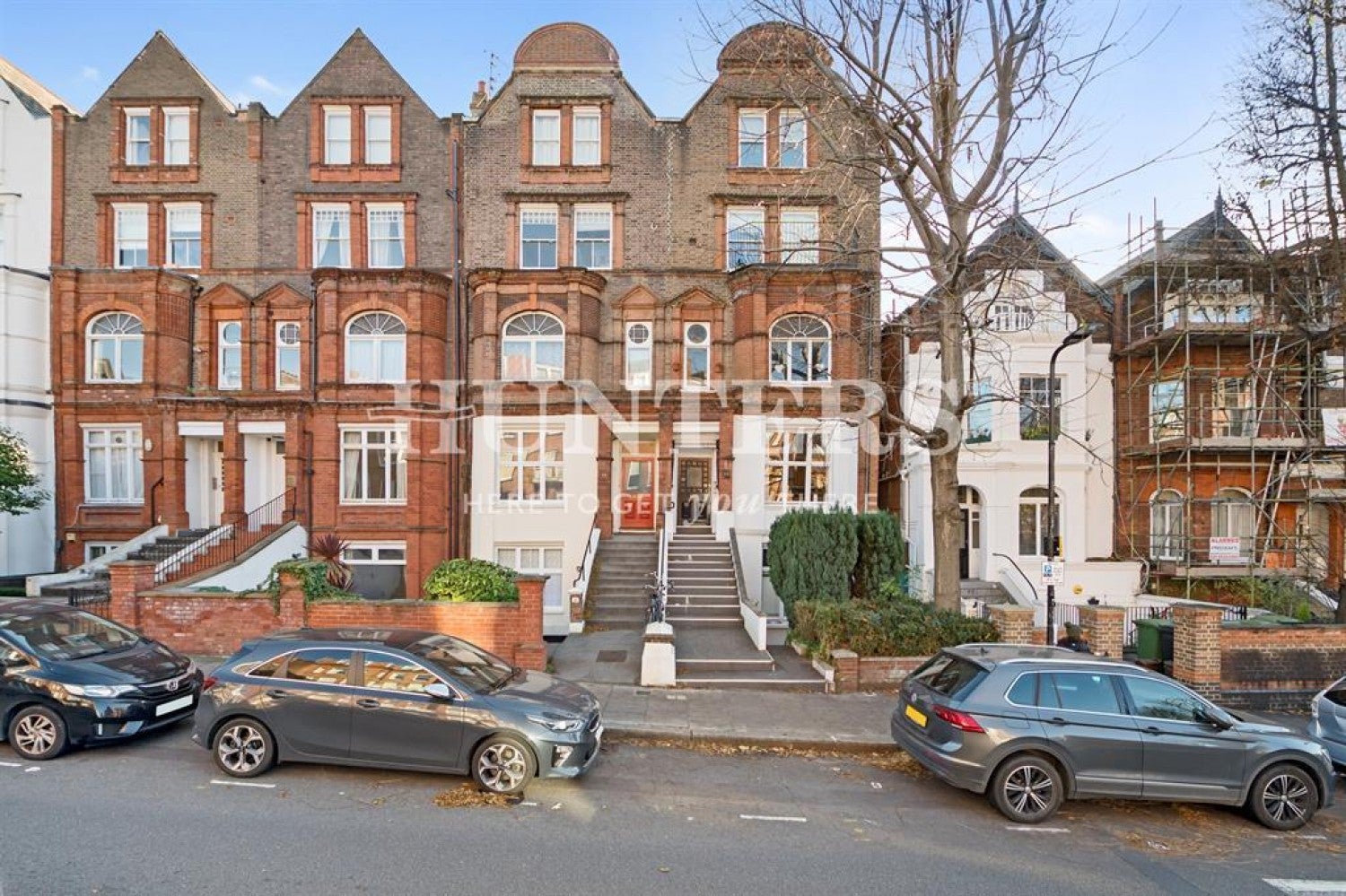 Flat Canfield Gardens in Greater London