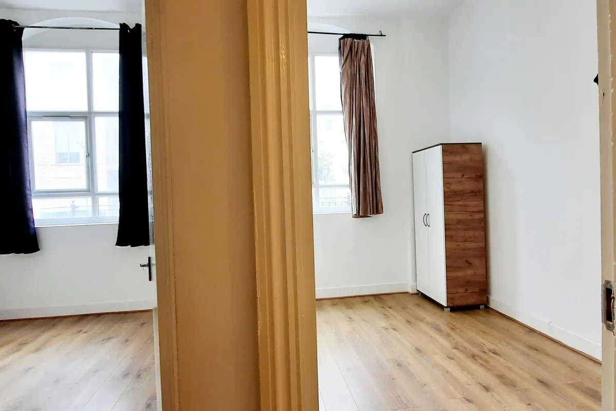 Flat Cambridge Road in Greater London