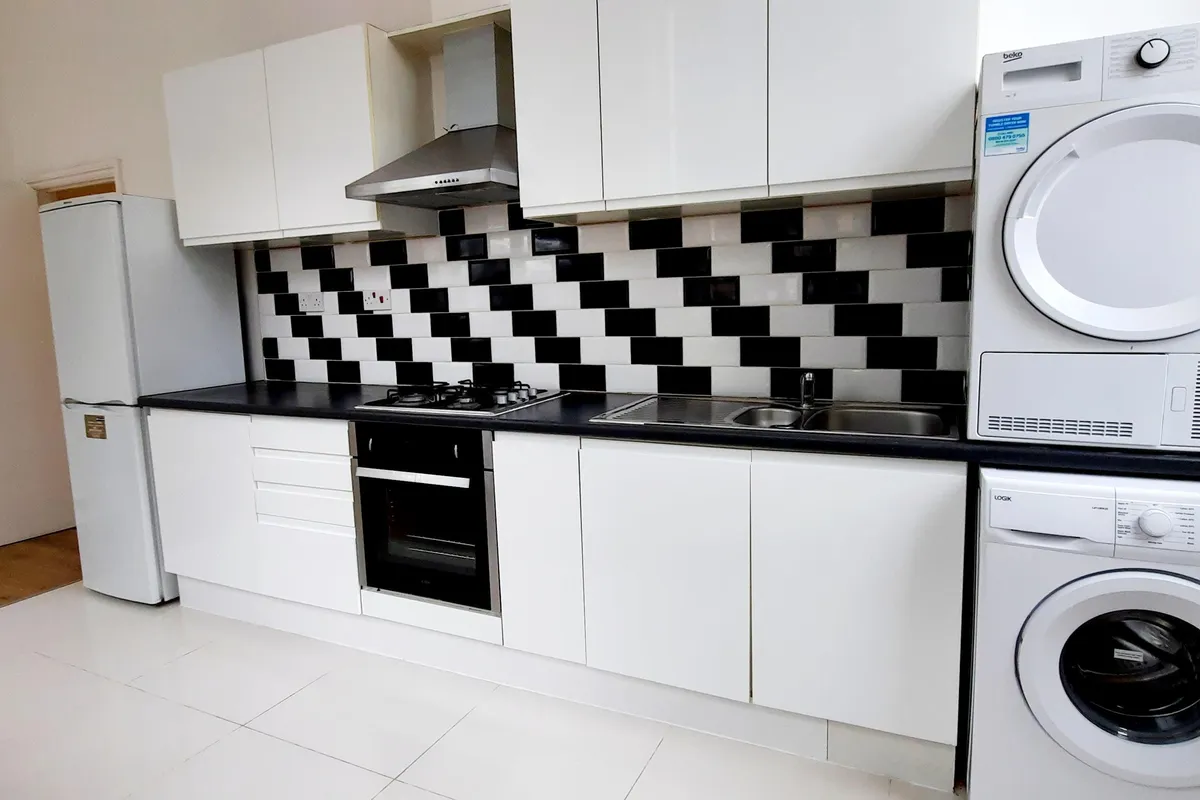 Flat Cambridge Road in Greater London