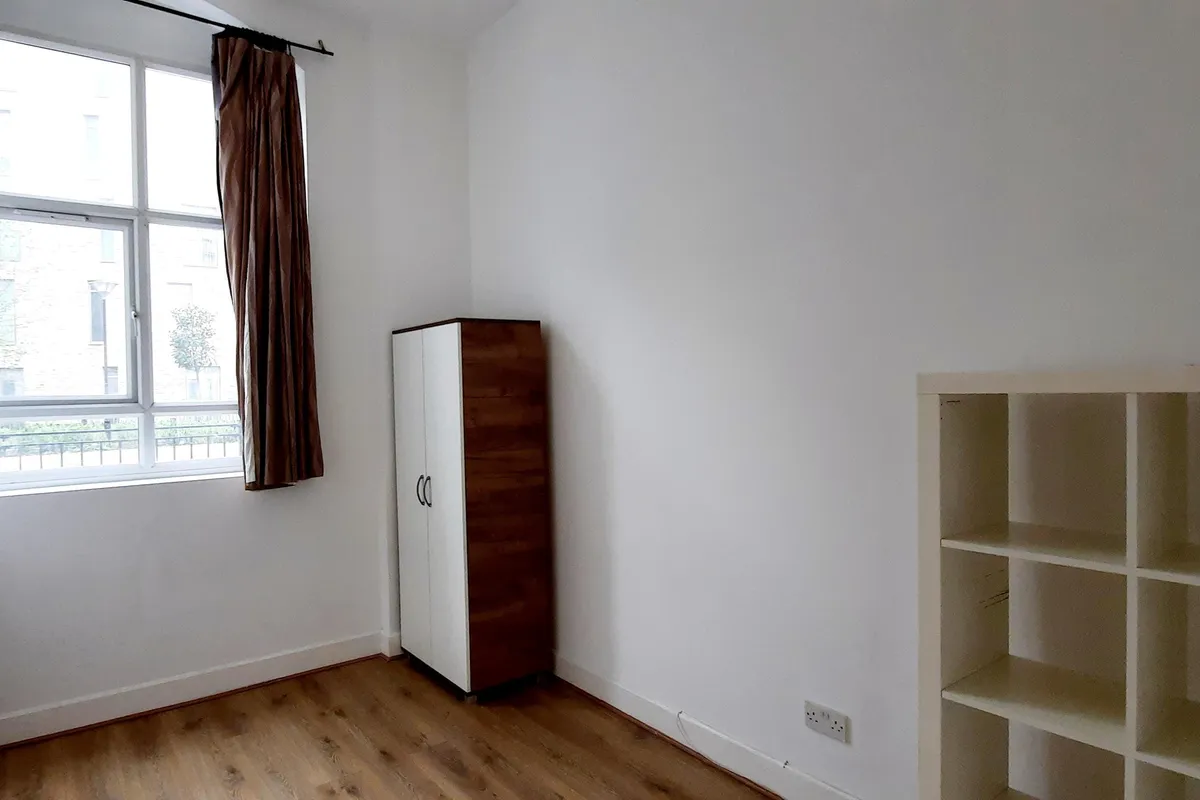 Flat Cambridge Road in Greater London