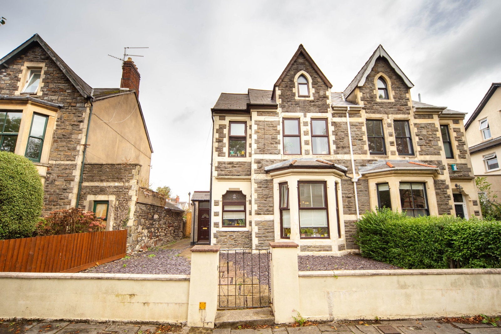 Flat Oakfield Street in Cardiff