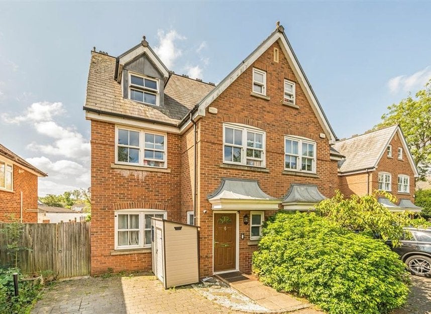 House Hampton Road in Greater London