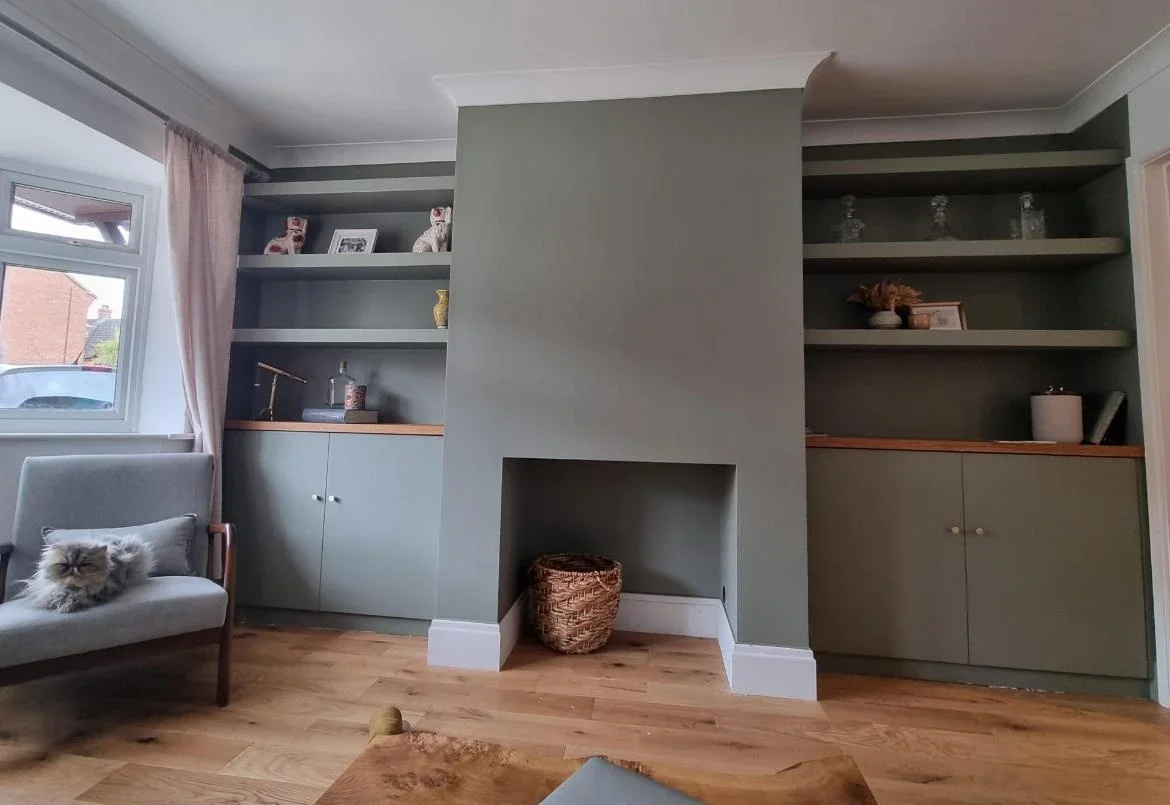 House Cowdray Close in Luton