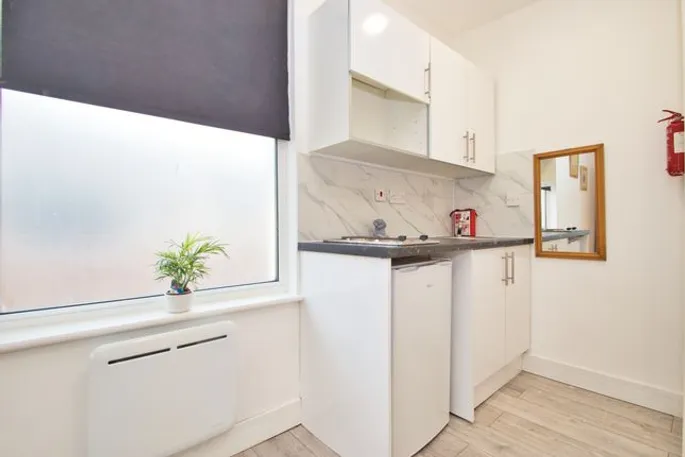 Flat New Windsor Street in Greater London