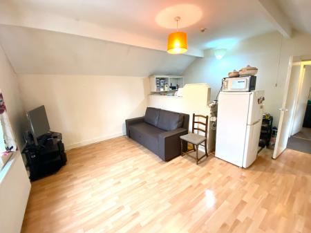 Flat Palatine Road in Manchester