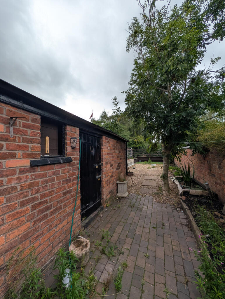Flat Newdigate Street in Crewe