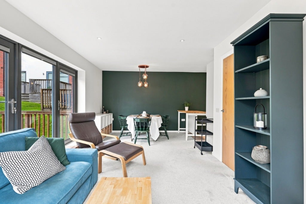 Flat Drum Brae South in City of Edinburgh