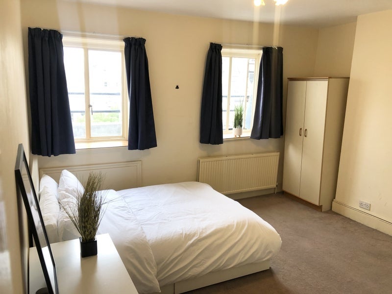 Room Lancaster Gate in City of Westminster