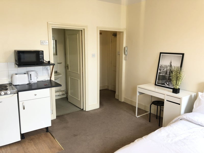 Room Lancaster Gate in City of Westminster