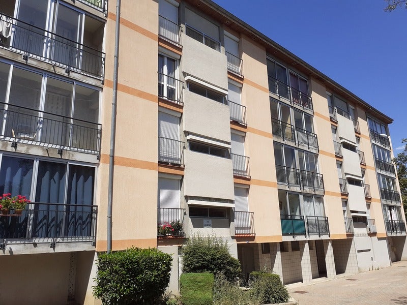 Flat Route de Brousse in Massiac