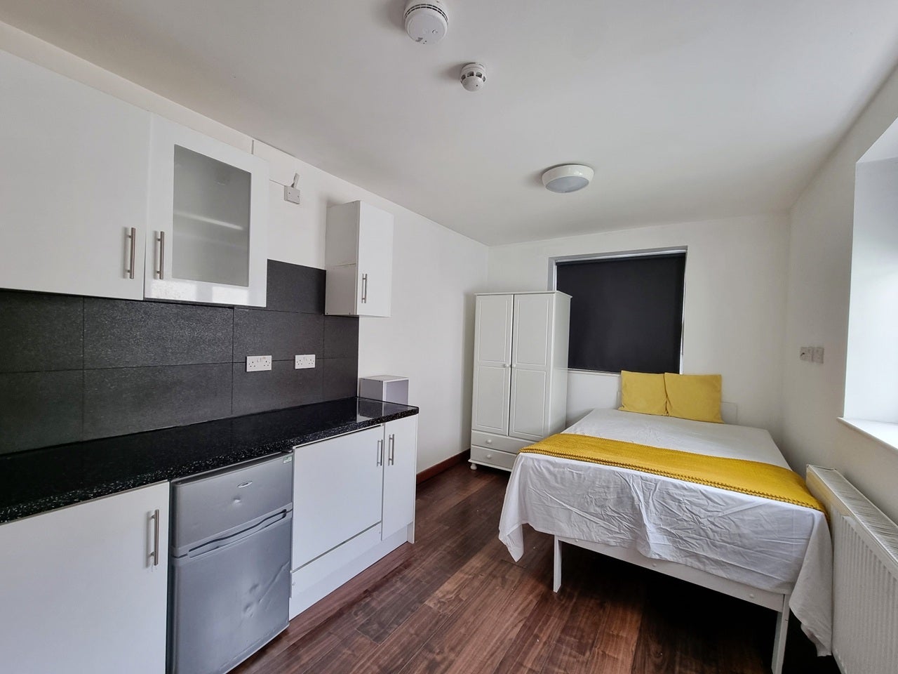Flat Chalvey Road East in Slough