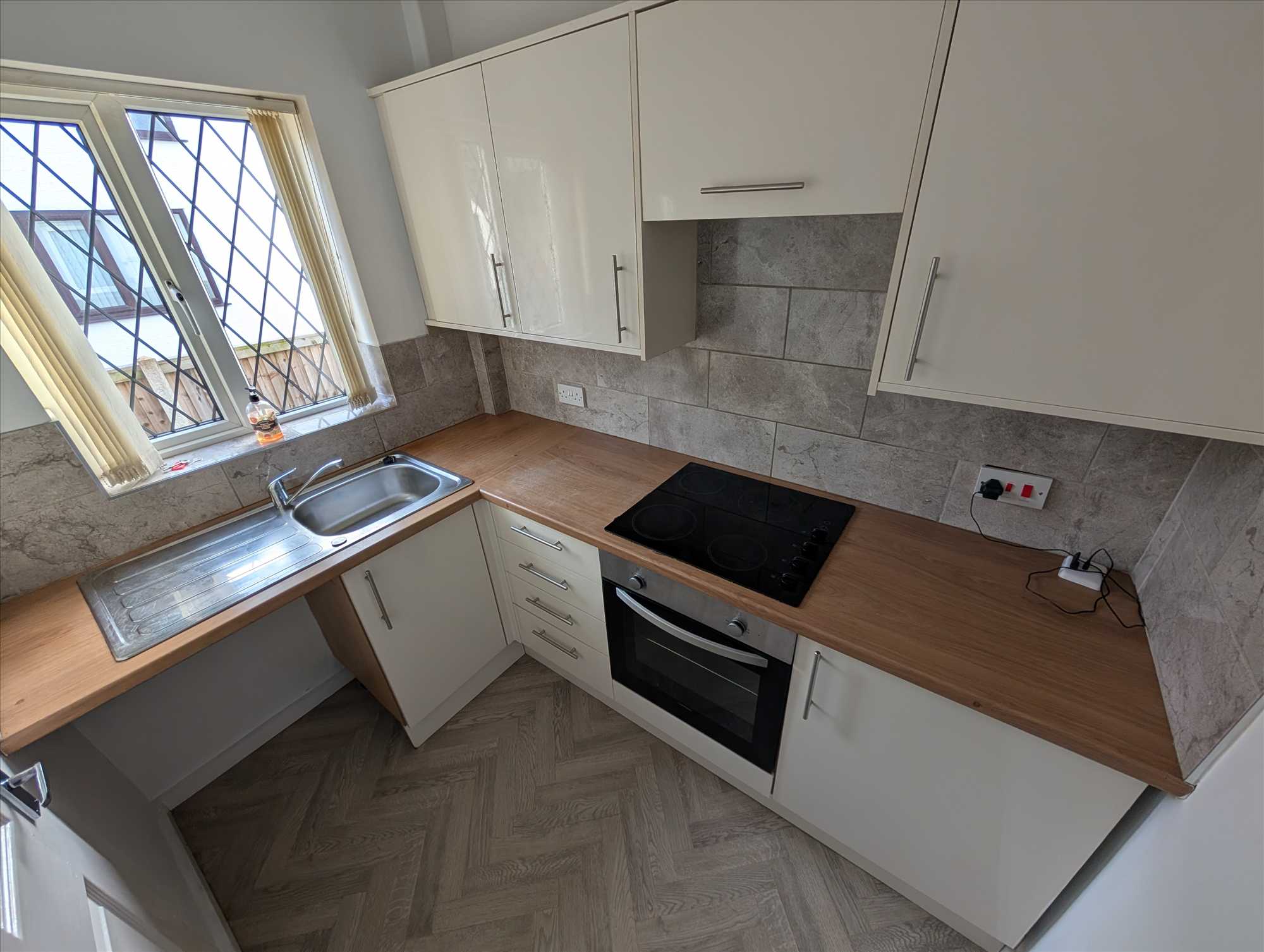 Flat Rutland Avenue in Borough of Wyre