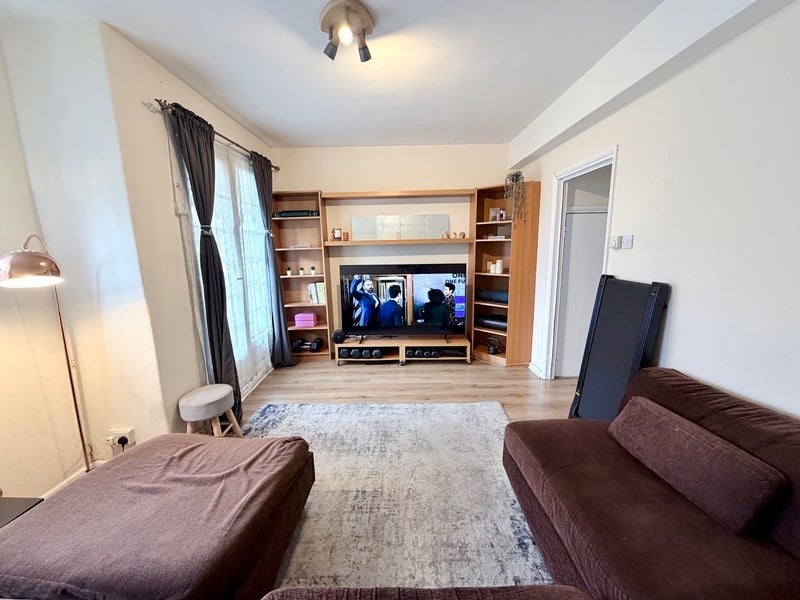 Flat Worsopp Drive in Greater London