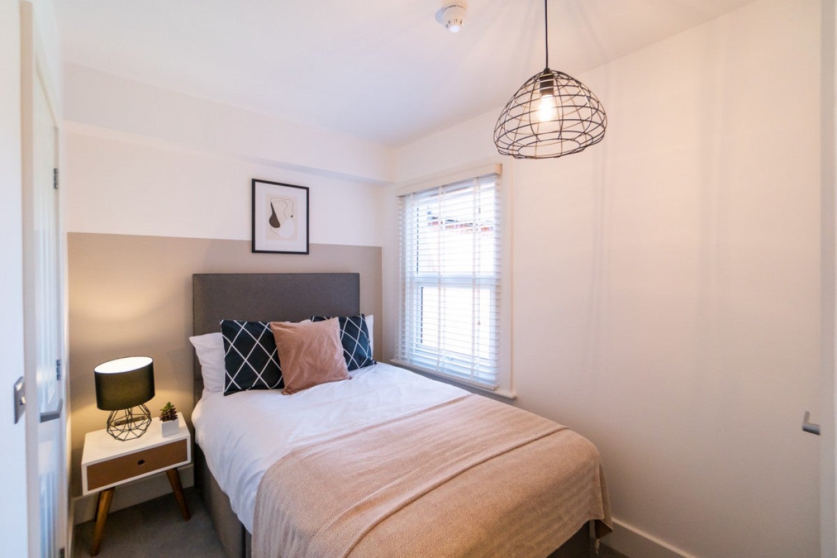 Room Star Road in Reading