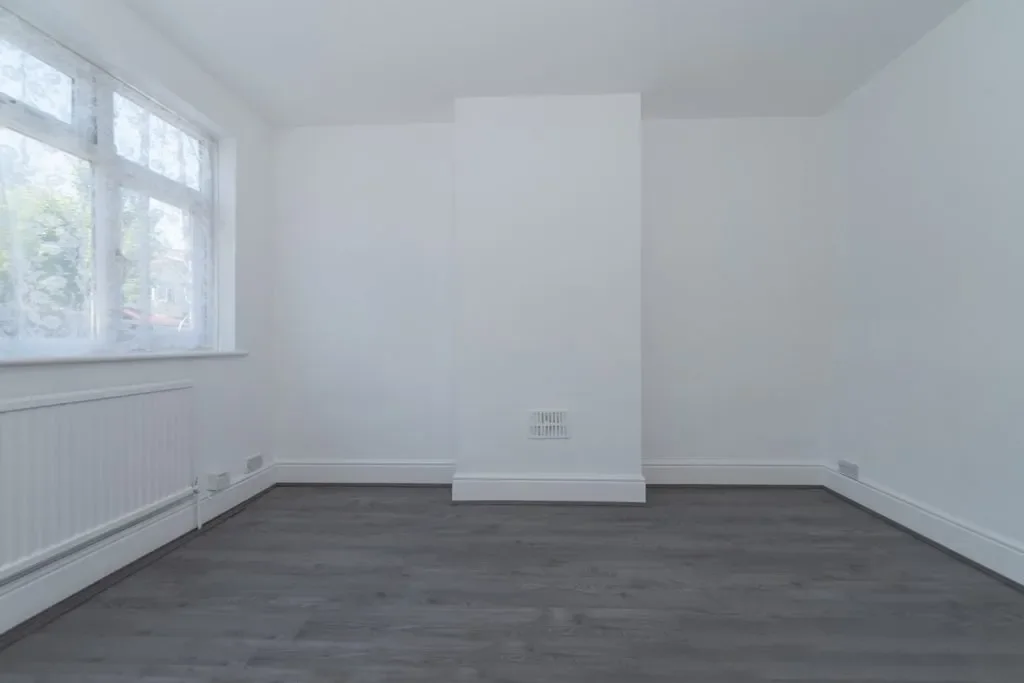 House Kynaston Avenue in Greater London