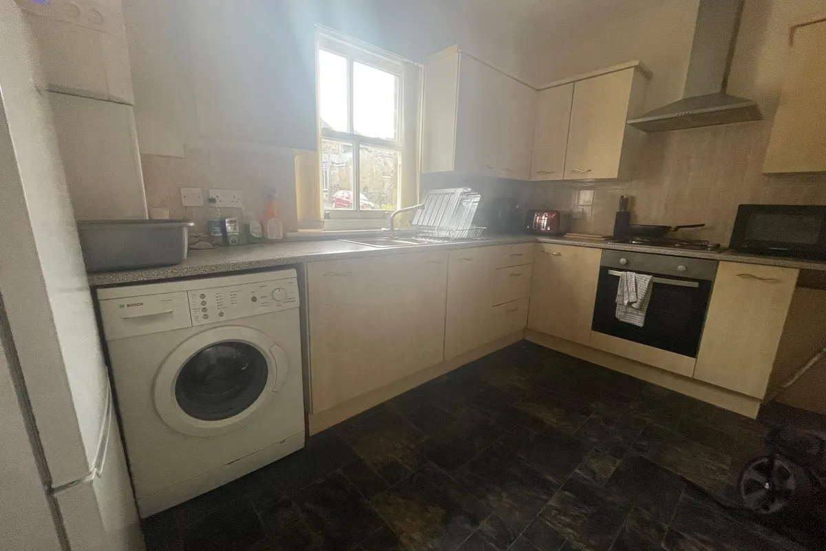 Flat Wibsey Bank in Bradford