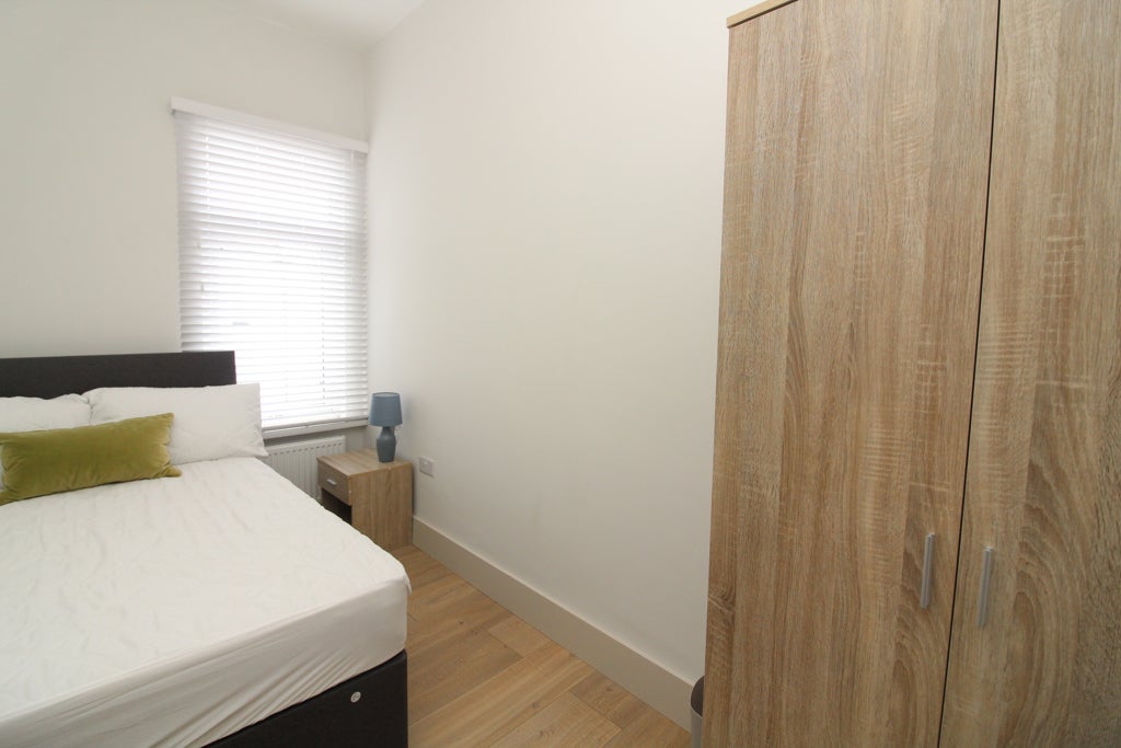 Room Tom Raine Court in Darlington