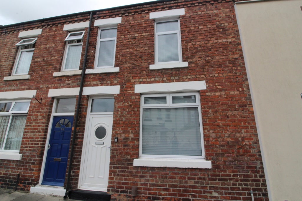 Room Tom Raine Court in Darlington