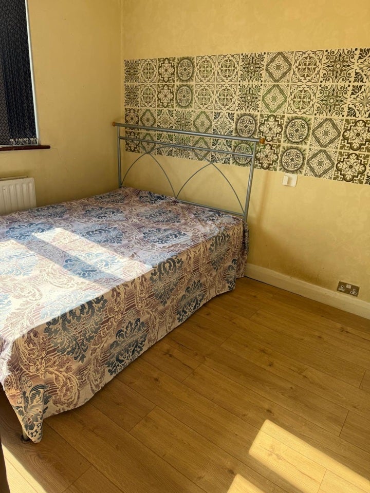Room Derwent Drive in Greater London