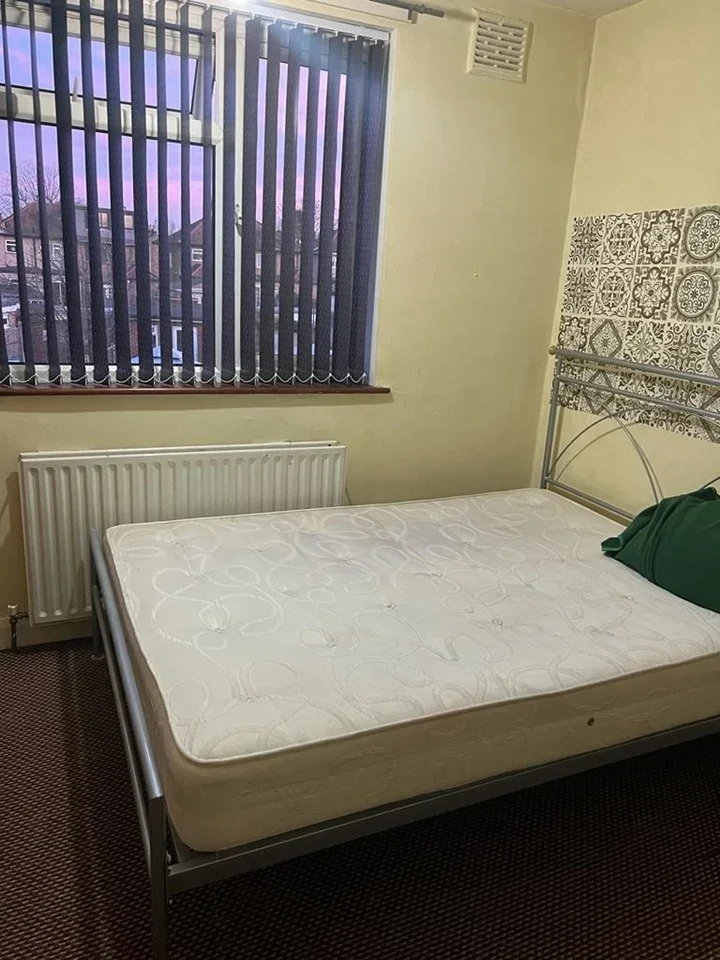 Room Derwent Drive in Greater London