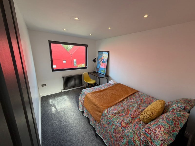 Room Blackhorse Lane in Greater London