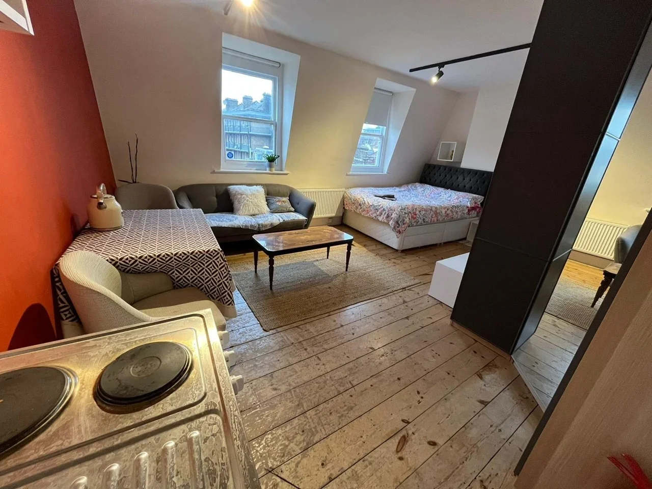 Flat Upper Street in Greater London