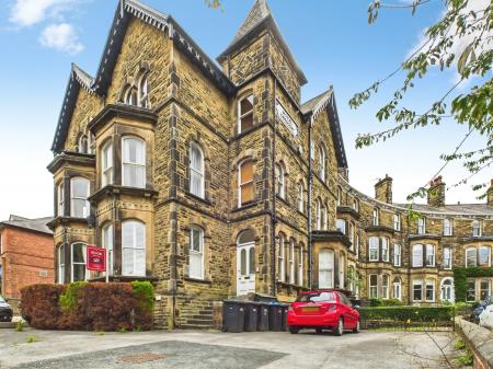 Flat Leeds Road in Harrogate