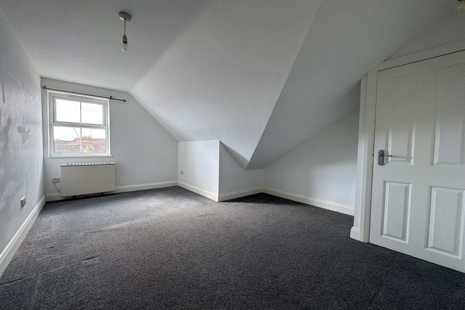 Flat Manilla Road in Southend-on-Sea